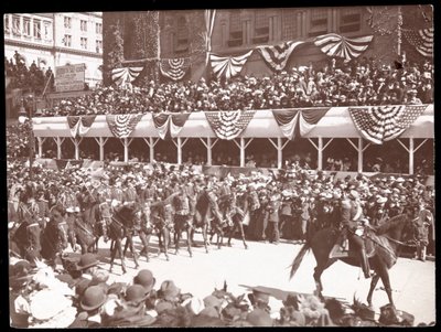 View of the Crowd and a Mounted Military Group in the Dewey Parade on Fifth Avenue, New York, 1899 (silver gelatin print) by Byron Company